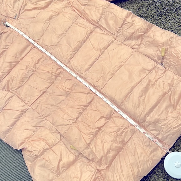 Light weight and packable down filled jacket - Picture 12 of 12